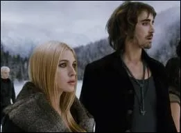 De qui Eowyn tombe-t-elle amoureuse au dbut du 3me volet de la saga ?