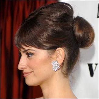 La trs belle actrice espagnole que voil a elle aussi un nez consquent. Qui est-elle ?