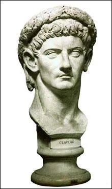 En l'an 12 est n l'empereur romain Caligula. Il succdera  Tibre en l'an 37. Que veut dire Caligula en latin ?