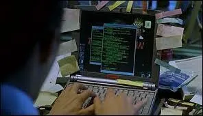 Combien de personnes participent au piratage du systme de surveillance des militaires ?