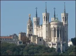 Dans quelle ville pouvez-vous voir cette basilique ?