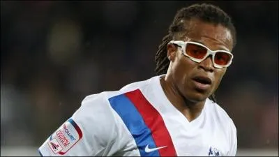 De quel pays est originaire Edgar Davids, footballeur nerlandais qui dbuta sa carrire  l'Ajax d'Amsterdam en 1991 ?