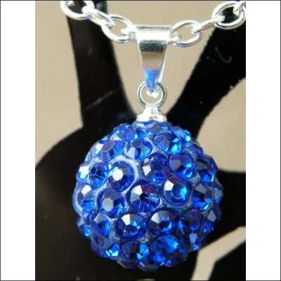 Selon vous, ce bijou a-t-il t fabriqu avec de la pte Fimo ?