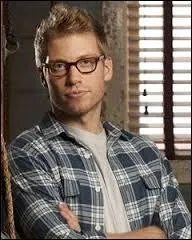 Dans la srie, comment s'appelle-t-il ?