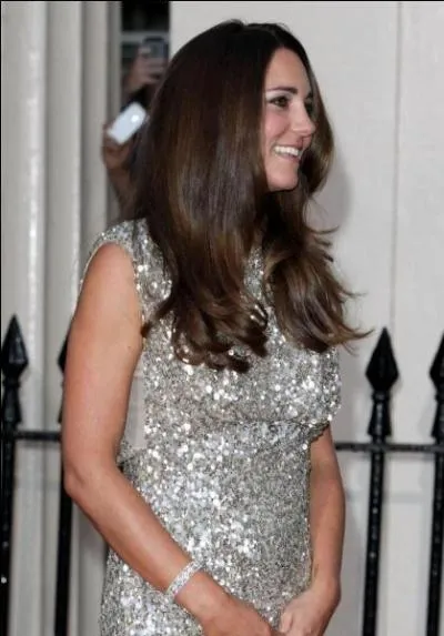 Kate Middleton a-t-elle port cette toilette avant ou aprs sa grossesse ?