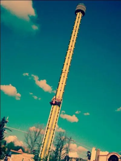 Quelles tailles minimale et maximale permettent l'accs au Dalton Terror ?