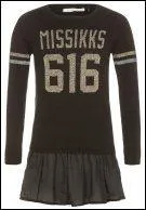 Cette robe appartient  quelle marque ?