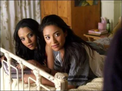 Emily va s'nerver contre Maya. Pourquoi ?