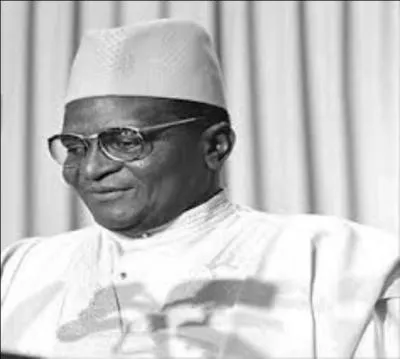 Au moment de l'indépendance du Niger, il a pour principal rival Djibo Bakary. Devenu premier président de son pays, il le dirige jusqu'au coup d'État du 15 avril 1974.