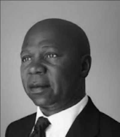 Il est le premier président de la République du Gabon, de 1961 à 1967, malgré le coup d'État du 14 février 1964.