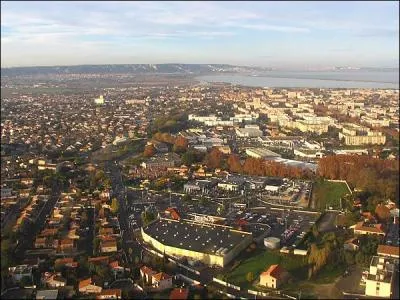  quelle altitude Marignane culmine-t-elle ?
