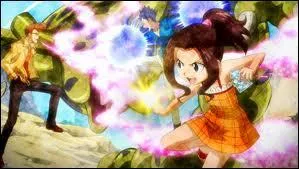 Aprs son arrive dans la guilde de Fairy Tail , Kanna dcide d'y rester. Avec qui fait-elle quipe ?