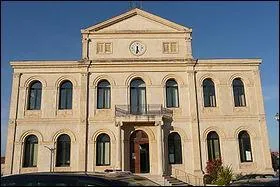 Quelle quipe de Sorgues est en 3e division nationale dans son sport ?