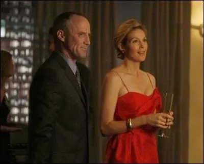 Avec qui Lily trompe-t-elle Bart ?