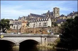 Sa prfecture est la ville ...