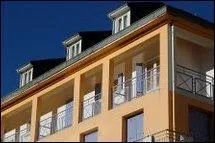 Le tmoin de mariage du prsident, Nicolas Bazire, a plac ses conomies dans une dfiscalisation rate. Qu'a-t-il achet?