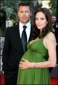 Un gros ventre ? moi ? C'est pour une bonne raison, laquelle ?