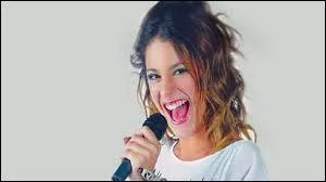 Mais au moment o ils sont prs  s'embrasser, qui voit-elle  la place de Lon ?