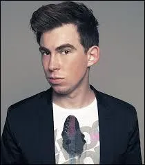 L'un des DJ les plus en vogue cette anne est sans doute Hardwell, jeune nerlandais de 25 ans class n1 au Top 100 de DJ Mag. Lequel de ces titres est sorti en dernier ?