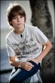 La suite de  Une lumire dore brille sans fin  est :