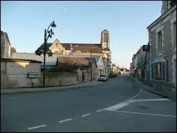 Nous traversons la commune Angevine de La Pommeraye. Nous sommes donc en rgion ...