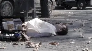 Que trouvent les filles dans la voiture de Wilden aprs sa mort ?