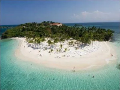 La Rpublique ... ... ... a de belles plages et une vgtation luxuriante ainsi qu'une belle mer. Les prix sont tentants. Iriez-vous l-bas ?