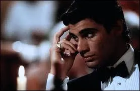 Vers la fin du film, qui est l'ennemi du personnage principal ?