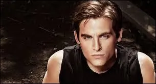 [Suite Q9] : Coche la(es) bonne(s) caractristique(s) de ce personnage.