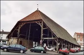 Voici les halles de la ville francilienne d'Arpajon. Pour les voir, nous devons nous rendre dans le dpartement n ...