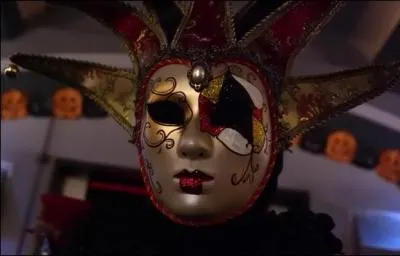 Dans l'pisode d'Halloween de la saison 3, combien de personnes tant dans cet pisode sont dsormais mortes ?