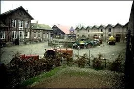 Quelle commune au nom de dpartement se situe dans la Somme ?