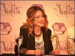 Pour qui Violetta a-t-elle des sentiments ? (Cette personne l'embrasse  la fin de l'pisode).