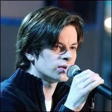 Quel est ce chanteur ?