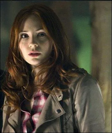 Dans combien de saisons Karen Gillan a-t-elle jou en tant que Amy Ou Amlia Pond / Williams ?