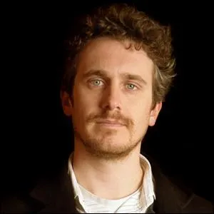 Sur la planète Mars, en 2541. Quatre adolescents vivent dans un Éden mystérieux, mi-paradis mi-prison, avec pour seule compagnie une étrange gouvernante. Ils mènent une existence sans heurt jusqu'au jour où ils décident de quitter ce cocon pour explorer le monde. Quel est le titre de ce roman d'apprentissage écrit par Fabrice Colin ?