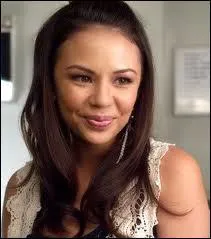  quel ge commence-t-elle  jouer du piano ?