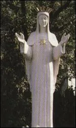 Dans quelle ville sont apparues les apparitions de la Vierge Marie ?