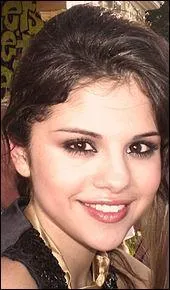 Selena a jou dans :