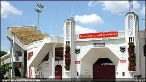 Nous sommes devant les Arnes Joseph Fourniol, situes dans la commune de ...