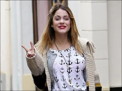 Quel est le véritable prénom de l'actrice qui joue Violetta ?
