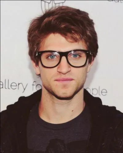 Comment s'appelle sa mre ?