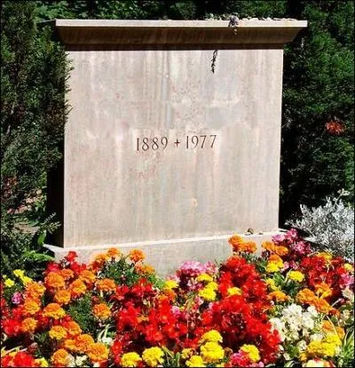 Quel artiste, quelques semaines aprs son inhumation eut sa dpouille  kidnappe  avec demande de ranon de 1 million de francs ?