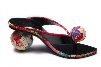 Selon l'Acadmie, comment appelle-t-on un cordonnier qui fait des bottes et aussi d'autres sortes de chaussures ?