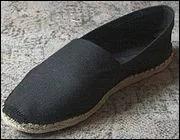 Comment se nomment ces chaussures lgres en toile avec une semelle en corde de chanvre tresse ?