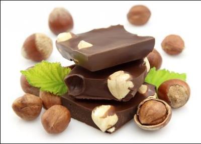 Quel est le nom de l'inventeur du chocolat aux noisettes apparu en 1830 ?