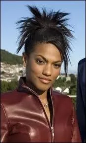 Martha a-t-elle piqu le docteur et Mickey  Rose ?