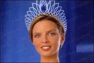Quel est le nom de Miss France 2002 ?