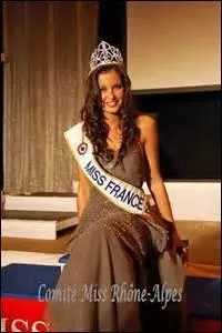 Comment s'appelle la miss France 2010 ?