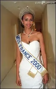 Comment s'appelle la miss France 2000 ?
